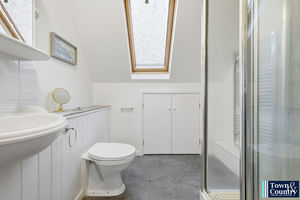 Richard Avenue - click for photo gallery
